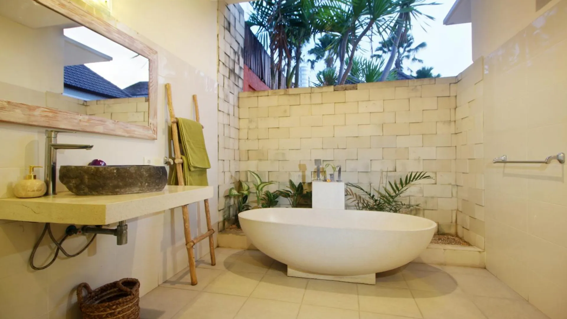 3Bedroom Tropical Villa Zya Seminyak 0*, Seminyak (Bali)